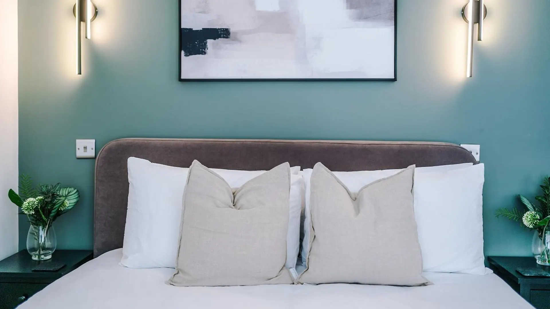 Apartment Harrogate House Apt 1 - Cheltenham Parade View