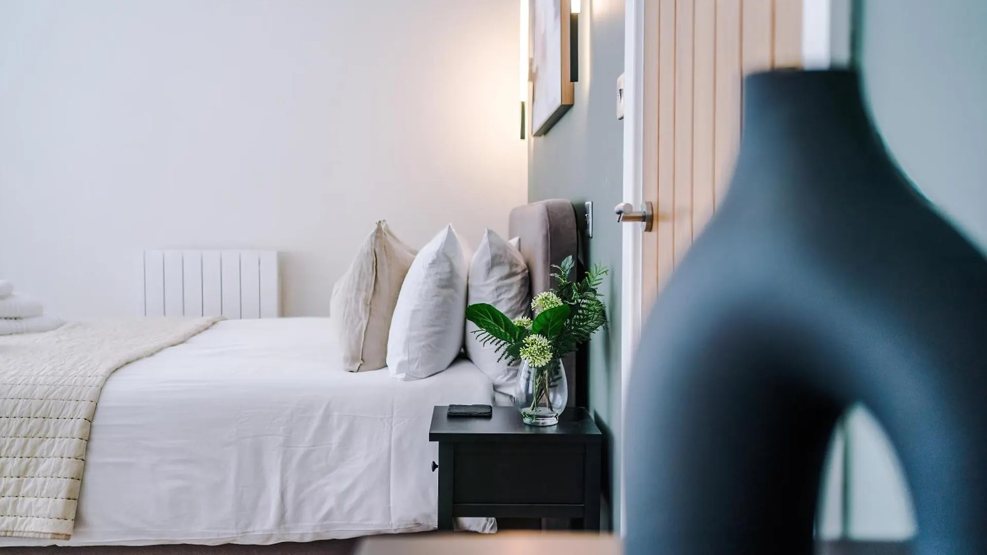 Apartment Harrogate House Apt 1 - Cheltenham Parade View