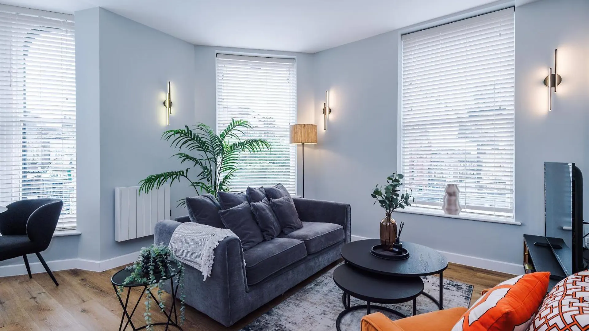 Harrogate House Apt 1 - Cheltenham Parade View