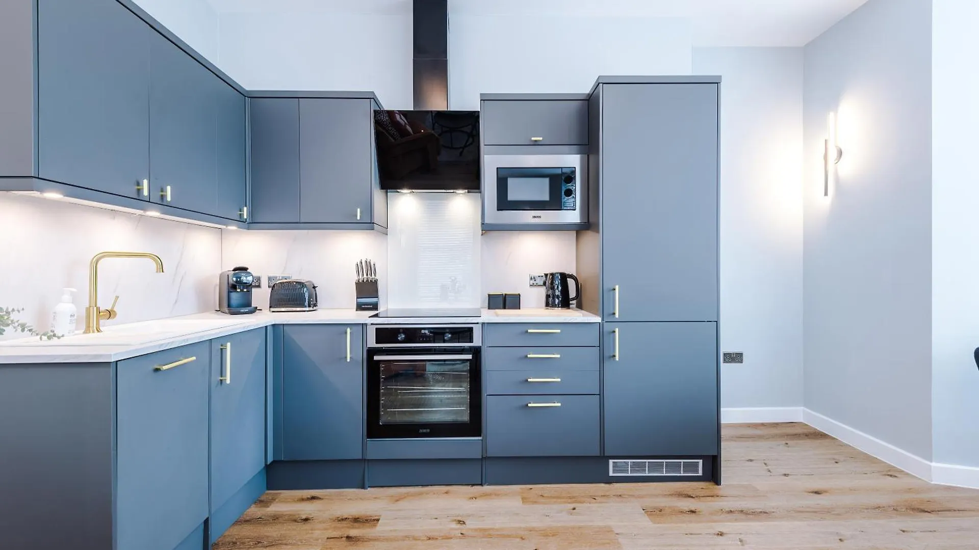 Harrogate House Apt 1 - Cheltenham Parade View