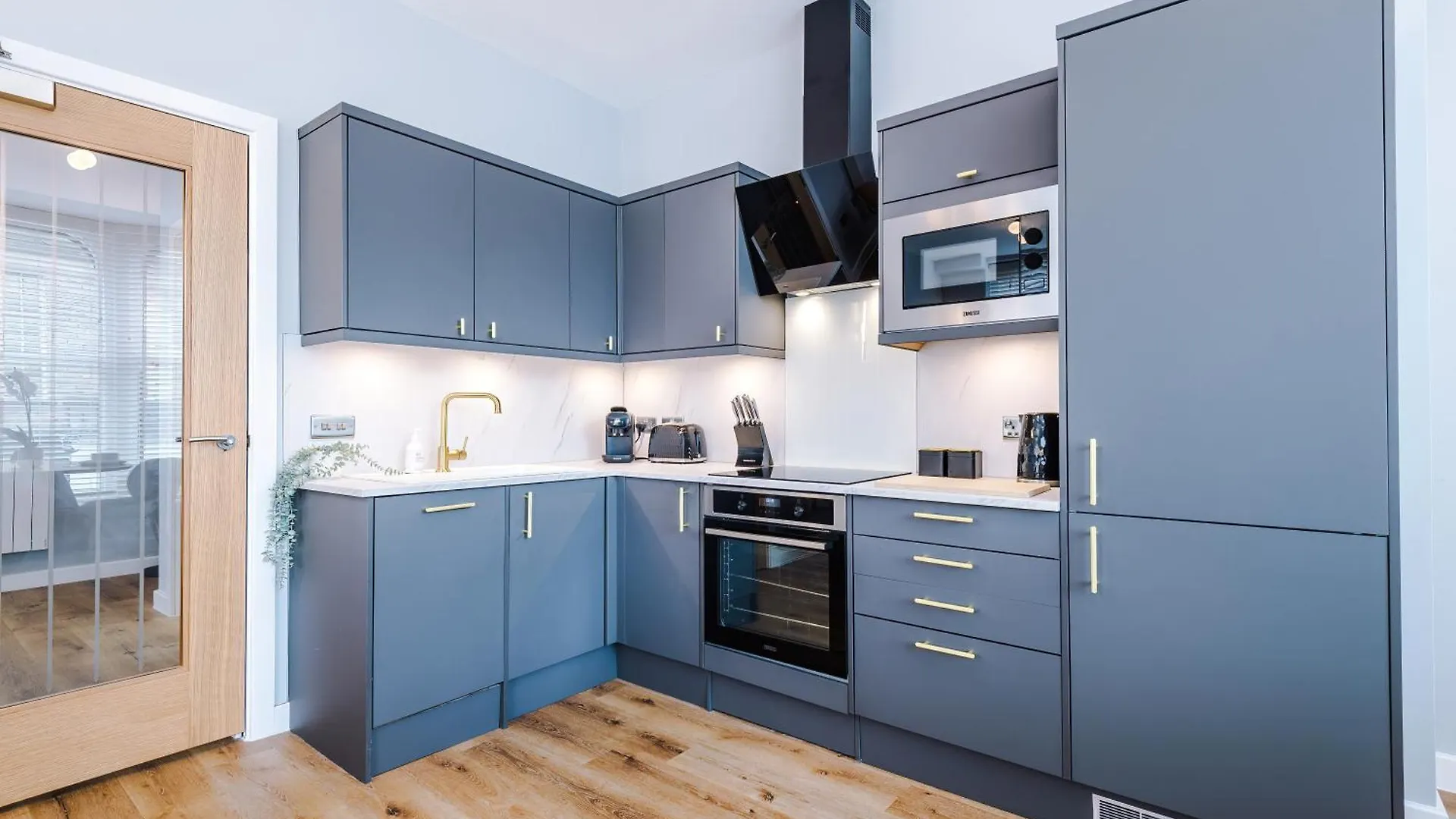 Harrogate House Apt 1 - Cheltenham Parade View