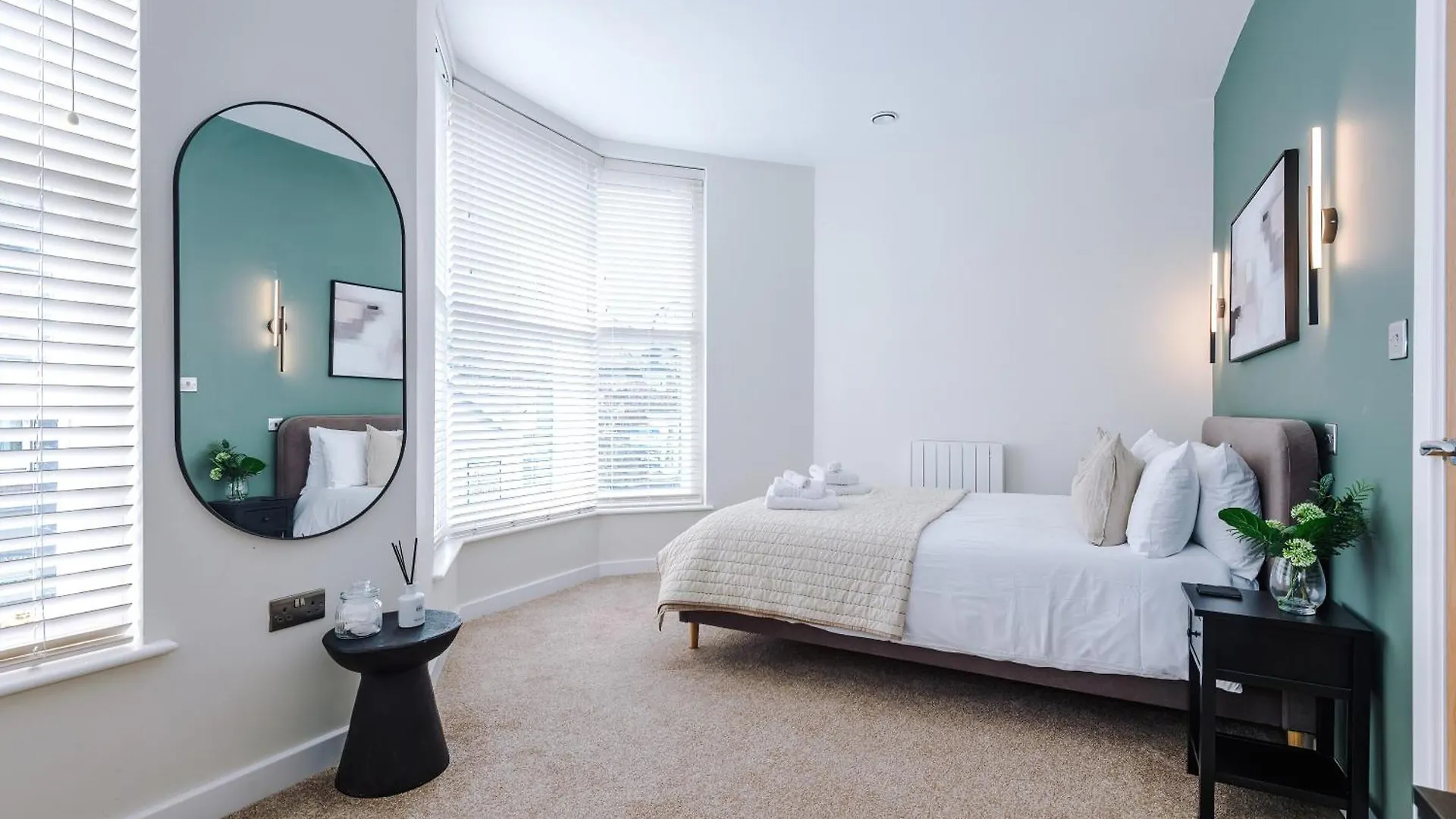 Harrogate House Apt 1 - Cheltenham Parade View 0*,  United Kingdom